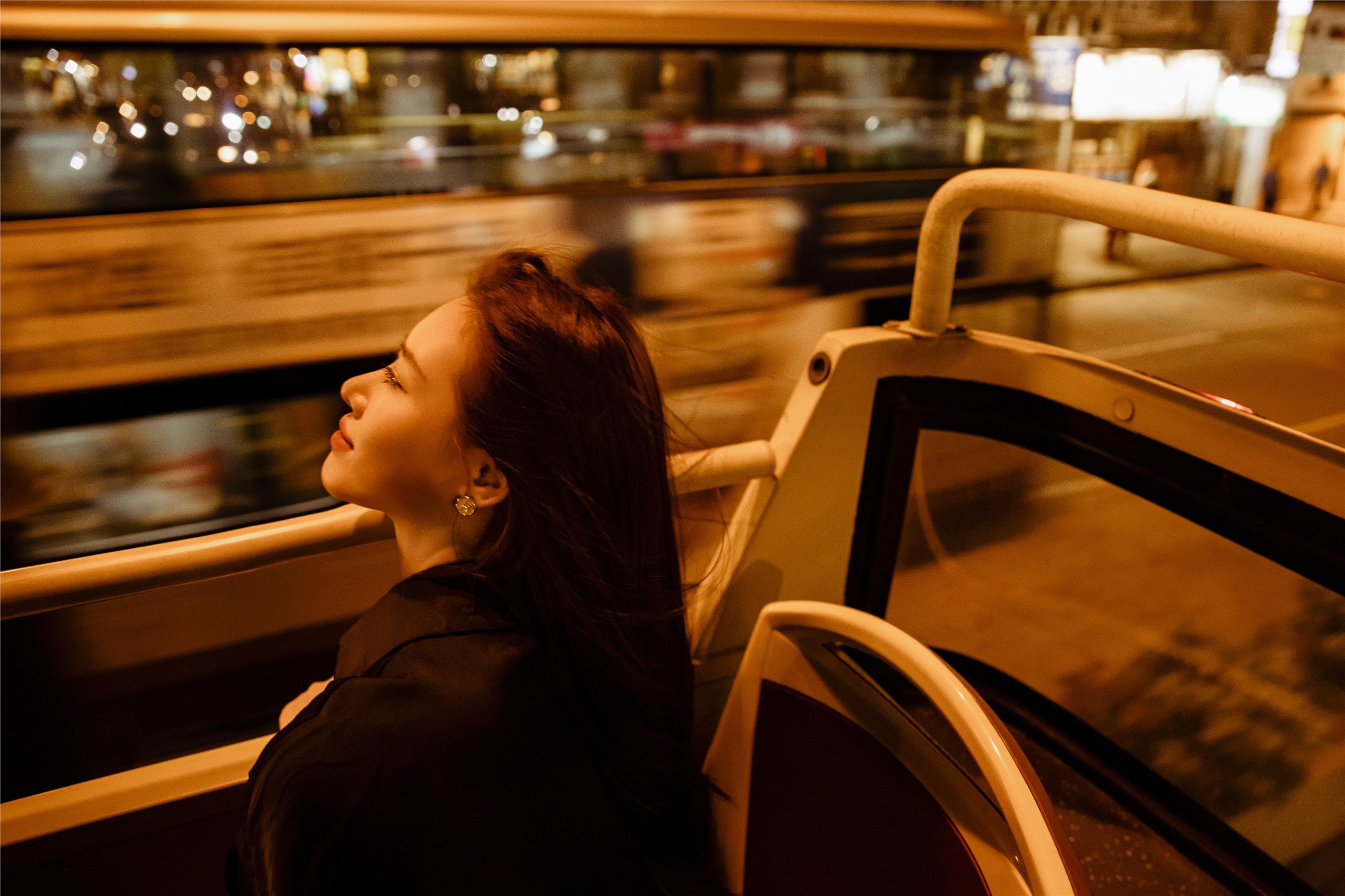 YITUYU艺图语 2025.01.28 香港的夜 Chenaling_CL